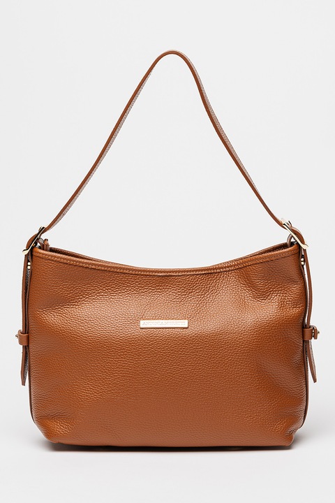 Antonia Moretti, Geanta de piele, Maro scortisoara