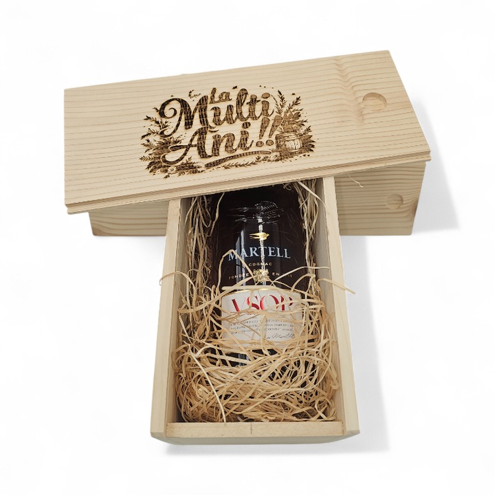 Pachet Cadou Cutie Lemn Personalizata, Coniac Martell VSOP 40%, 0.7L