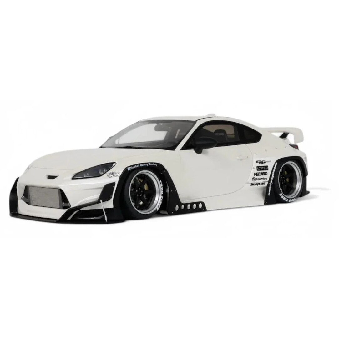 GTスピリット 1/18 パンデム トヨタGR86 Macheta auto Toyota GR86 Pandem Crystal White, 2023 1:18 GT Spirit