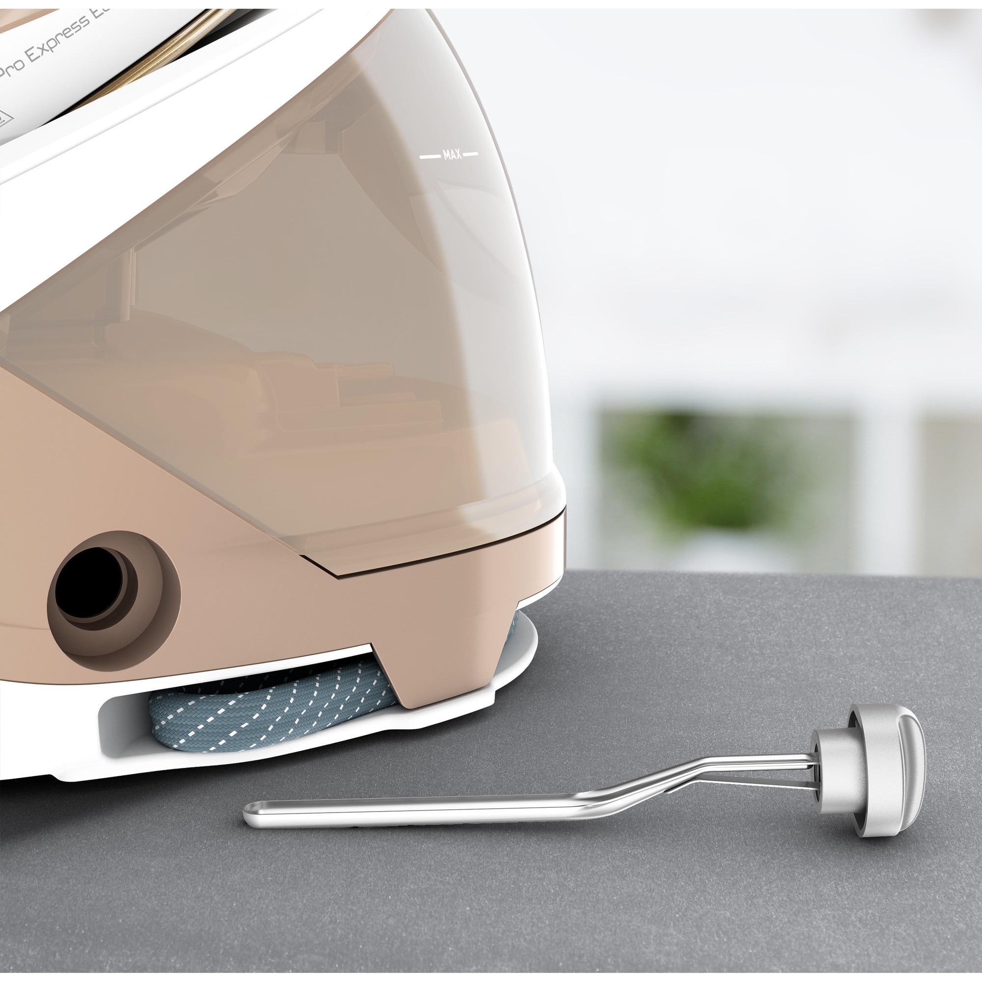 Statie de calcat cu abur Tefal Pro Express Eco GV9E22E0, 2200W, 7.6 bari, jet de abur 550 g/min, abur variabil 0 - 140 g/min, rezervor 1.8L, colector anticalcar, talpa Durilium AirGlide AutoClean, oprire automata, mod Eco, sistem antipicurare, crem & alb