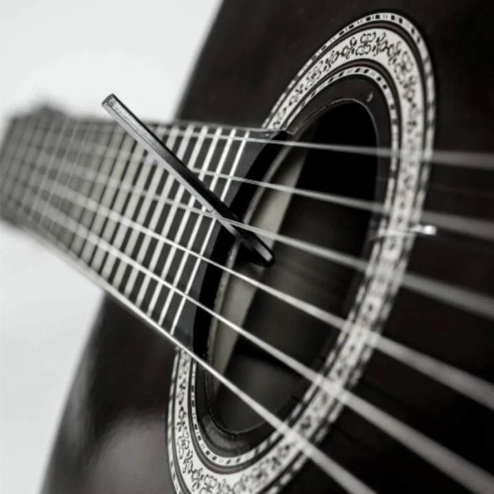 Chitara Clasica 4/4 Neagra, 38" (95cm), Lemn, 6 Corzi, 20 De Taste