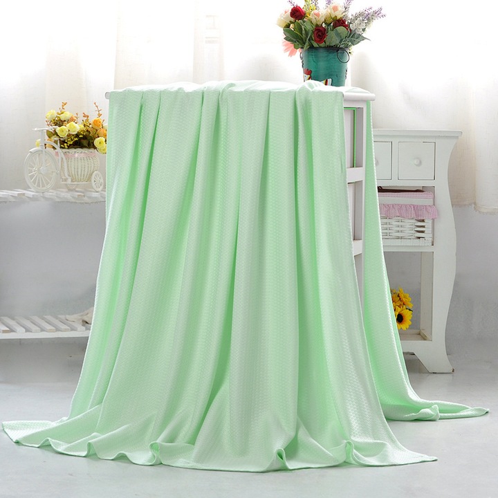 Patura din fibra de bambus, verde padure, 200x150cm, respirabila, lavabila