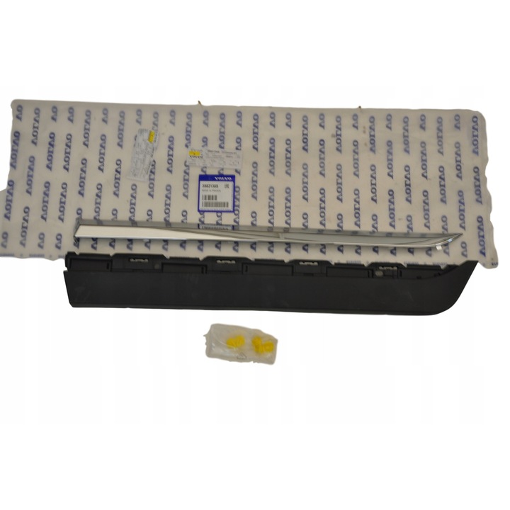 VOLVO XC60 bandou usa spate stanga jos crom OE