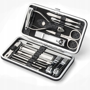 Truse manichiura si pedichiura