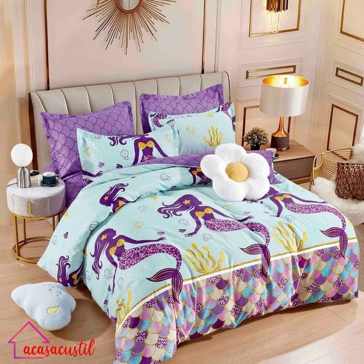 Lenjerie de pat din finet, 6 piese, model magic cu sirene mov si aurii, cearsaf cu elastic 180x200 cm, cearsaf pilota 200x220 cm, fete de perna 50x70 si 70x70 cm, Turcoaz-Mov