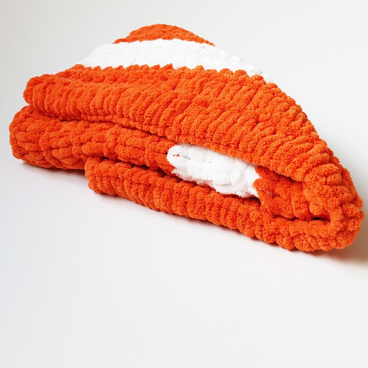 Бебешко одеяло, Пухкаво, Ръчно изработено, Оранжево-Бяло, 70 x 90 см