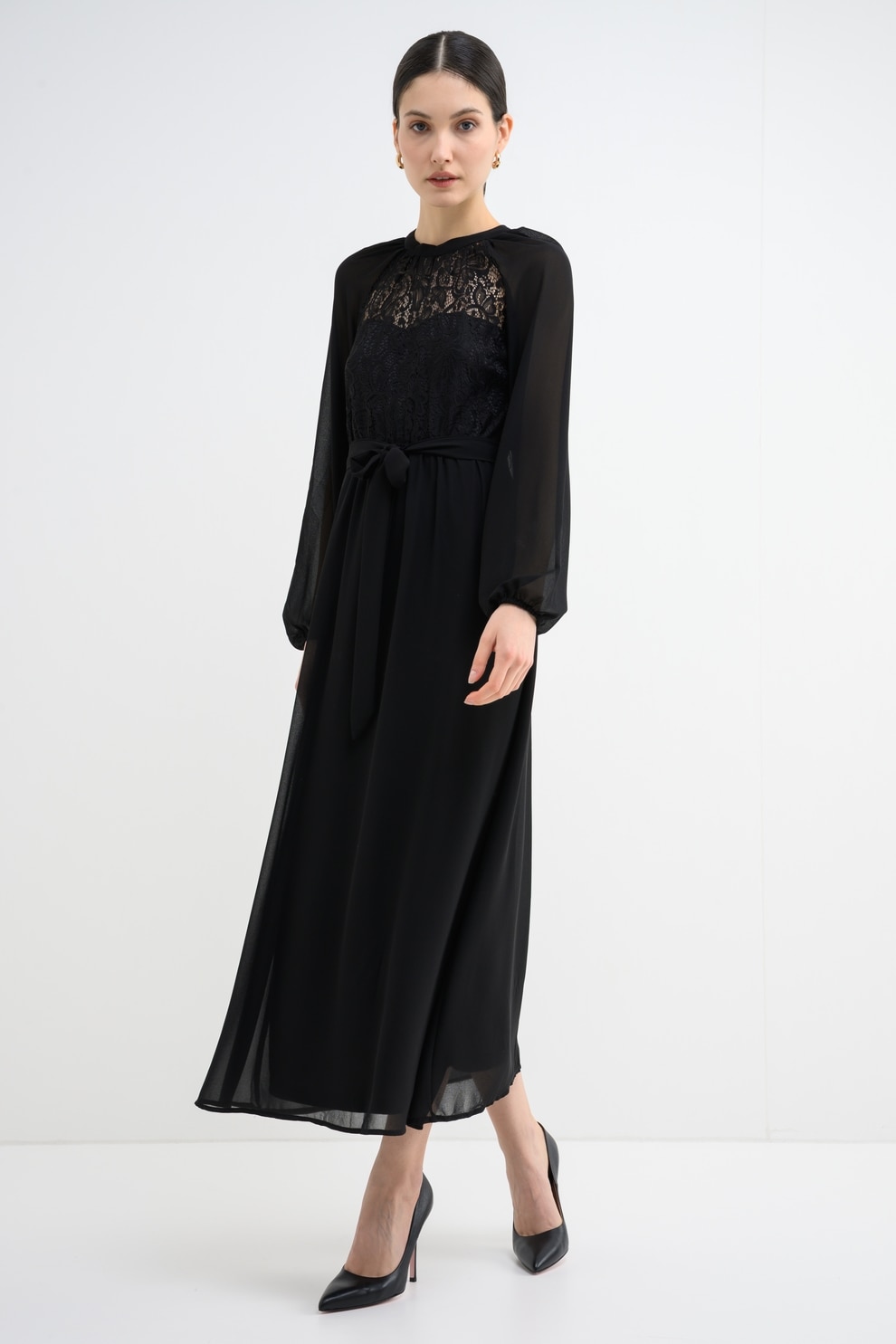 Vila, Rochie lunga cu detalii de dantela, Negru, 38