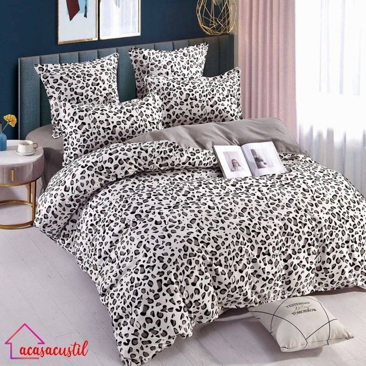 Lenjerie de pat din finet, 6 piese, model modern Animal Print Leopard, cearsaf cu elastic 180x200 cm, cearsaf pilota 200x220 cm, fete de perna 50x70 si 70x70 cm, Alb-Gri