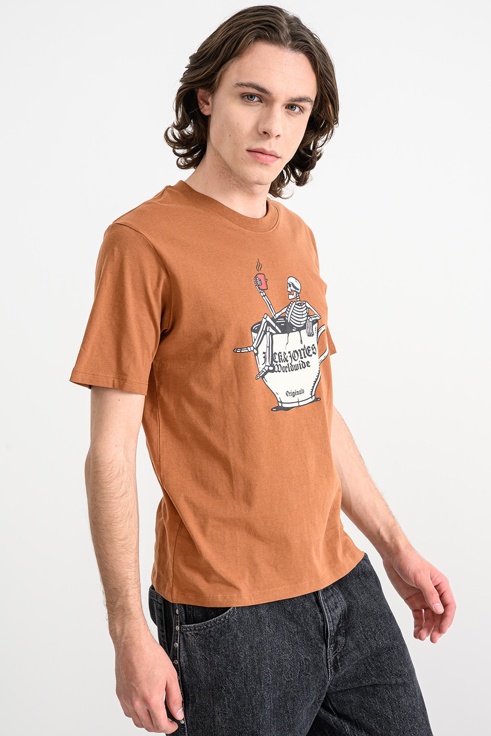 Jack & Jones, Tricou de bumbac organic cu model cu craniu Holiday, Alb, Negru, Maro scortisoara, L