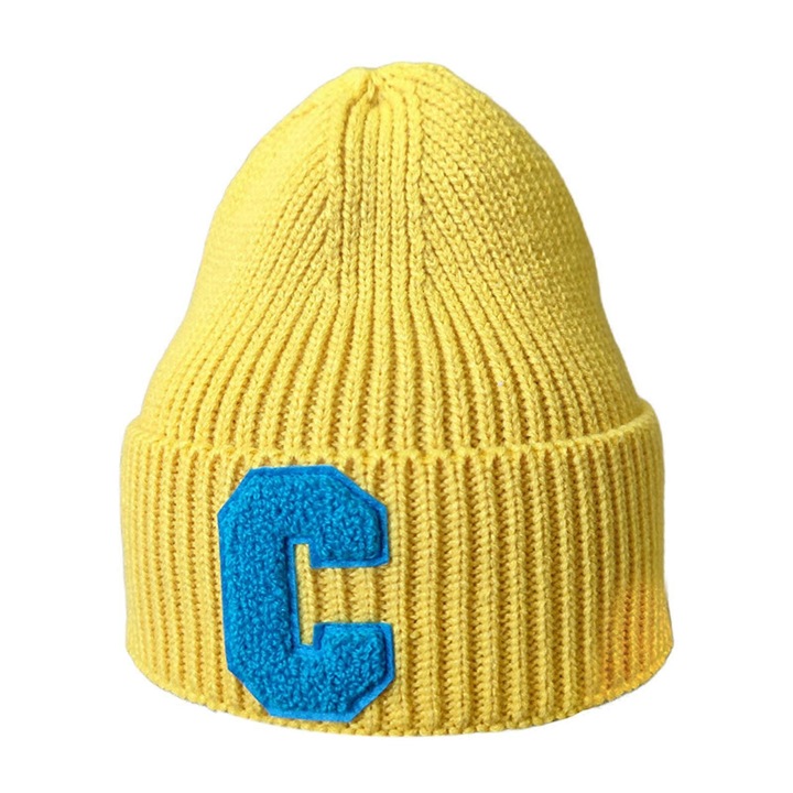 Caciula tricotata pentru femei, cu patch litera C, culori pastelate, 56-58cm, set de 1 buc.