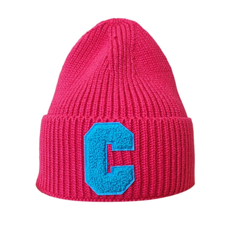 Плетена дамска шапка, с кръпка буква C, бонбонени цветове, 56-58см