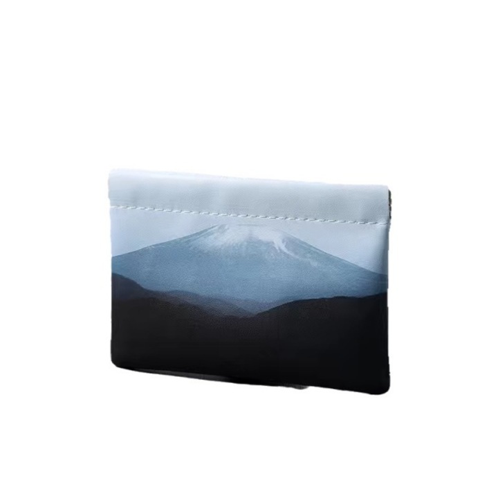 Дамски портфейл от екологична кожа, модел планина Фуджи, 11x15см