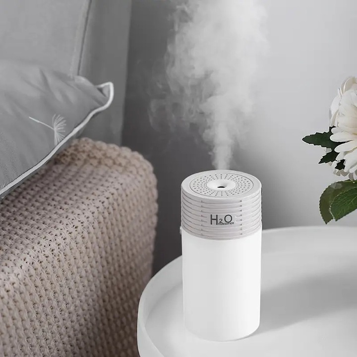 Hordozható párásító hangulatvilágítással, 300ml, USB, műanyag, irodába és autóba