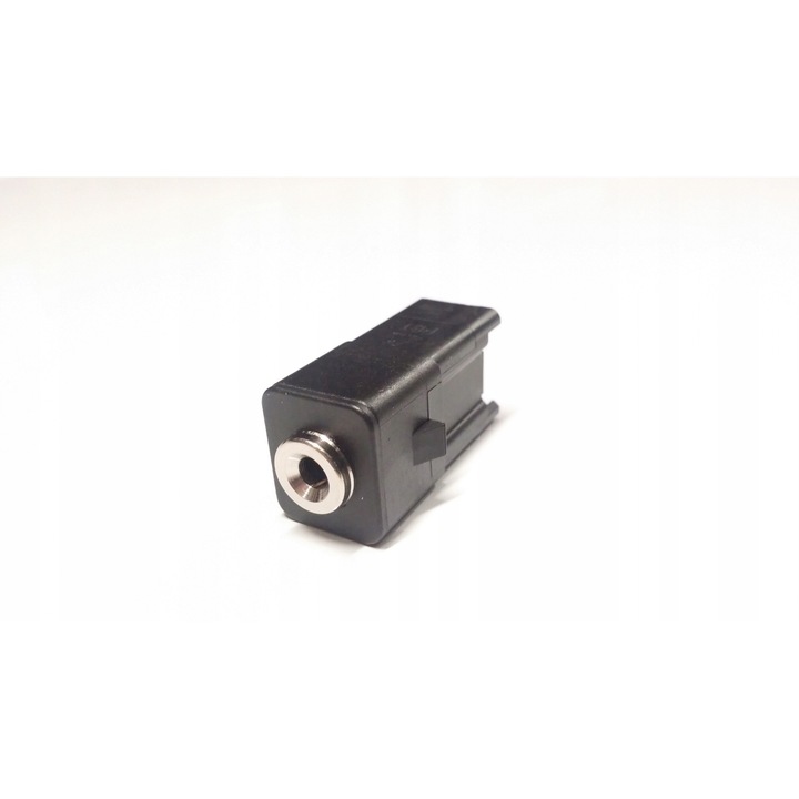 AUX конектор Volvo XC90 2003-2014, оригинална част 30657961 OE