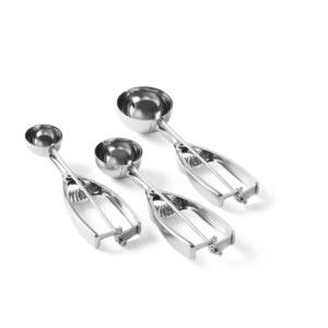 Polonice, linguri si clesti de bucatarie