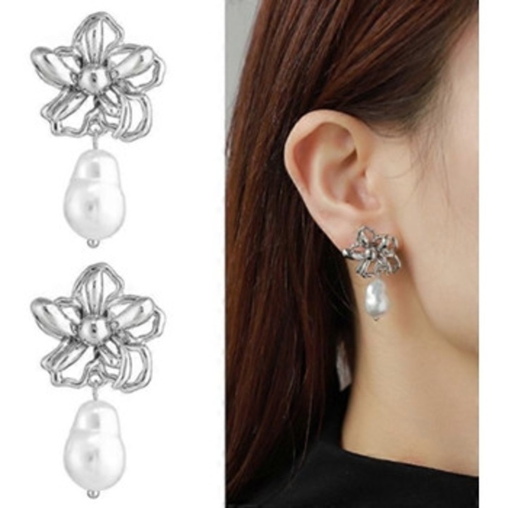 Cercei dama, cu perle, model flori, argintiu/alb
