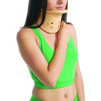 Colar rigid ajustabil, marime III, circumferinta gat 46-53 cm Colar rigid ajustabil, marime III, circumferinta gat 46-53 cm