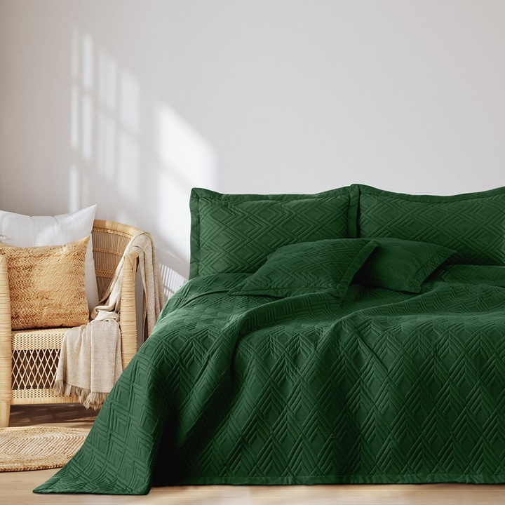 Cuvertura de pat matlasata, Ophelia, 70 g/mp, 240x260 cm, Verde, Amelia Home