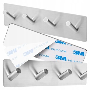 Suporturi si accesorii de baie