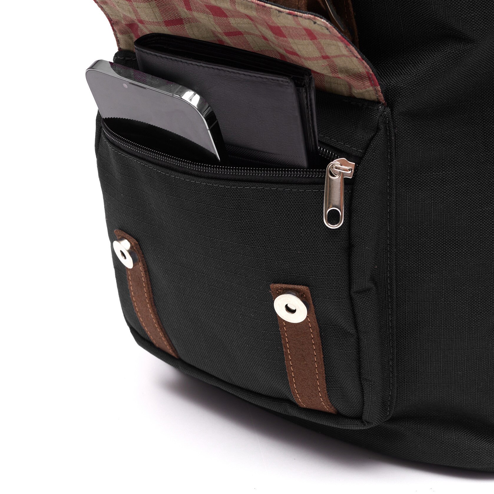Rucsac pentru laptop portabil Baltan City Break, capacitate 26L, rezistent la apa, pentru laptop pana la 17'', Negru