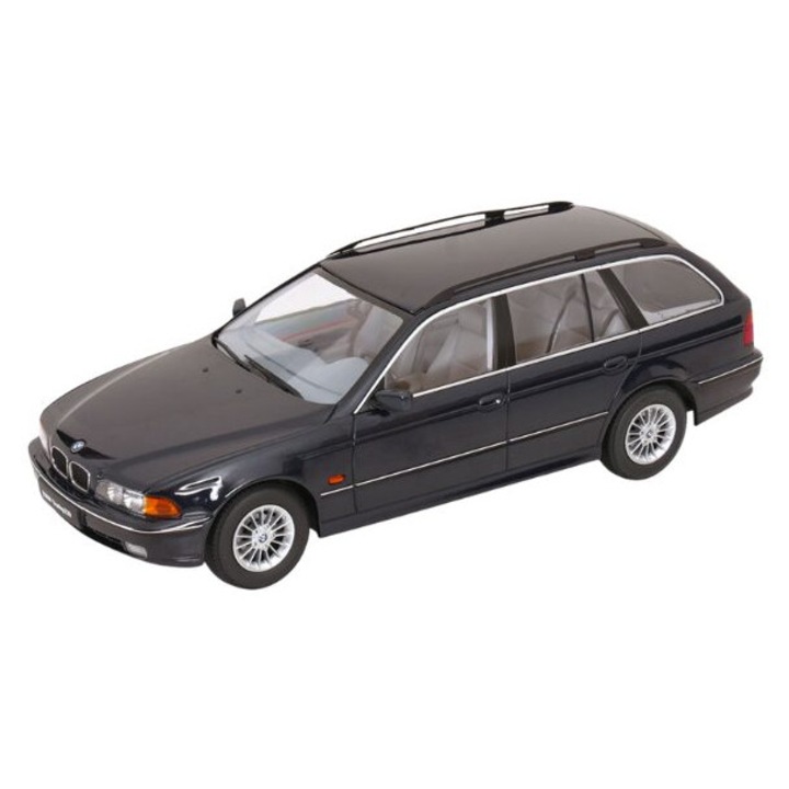 Macheta auto Bmw Seria 5 (E39) Touring 1998 Albastru 1:18 Triple9