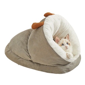 Culcusuri, perne si saltele pentru animale