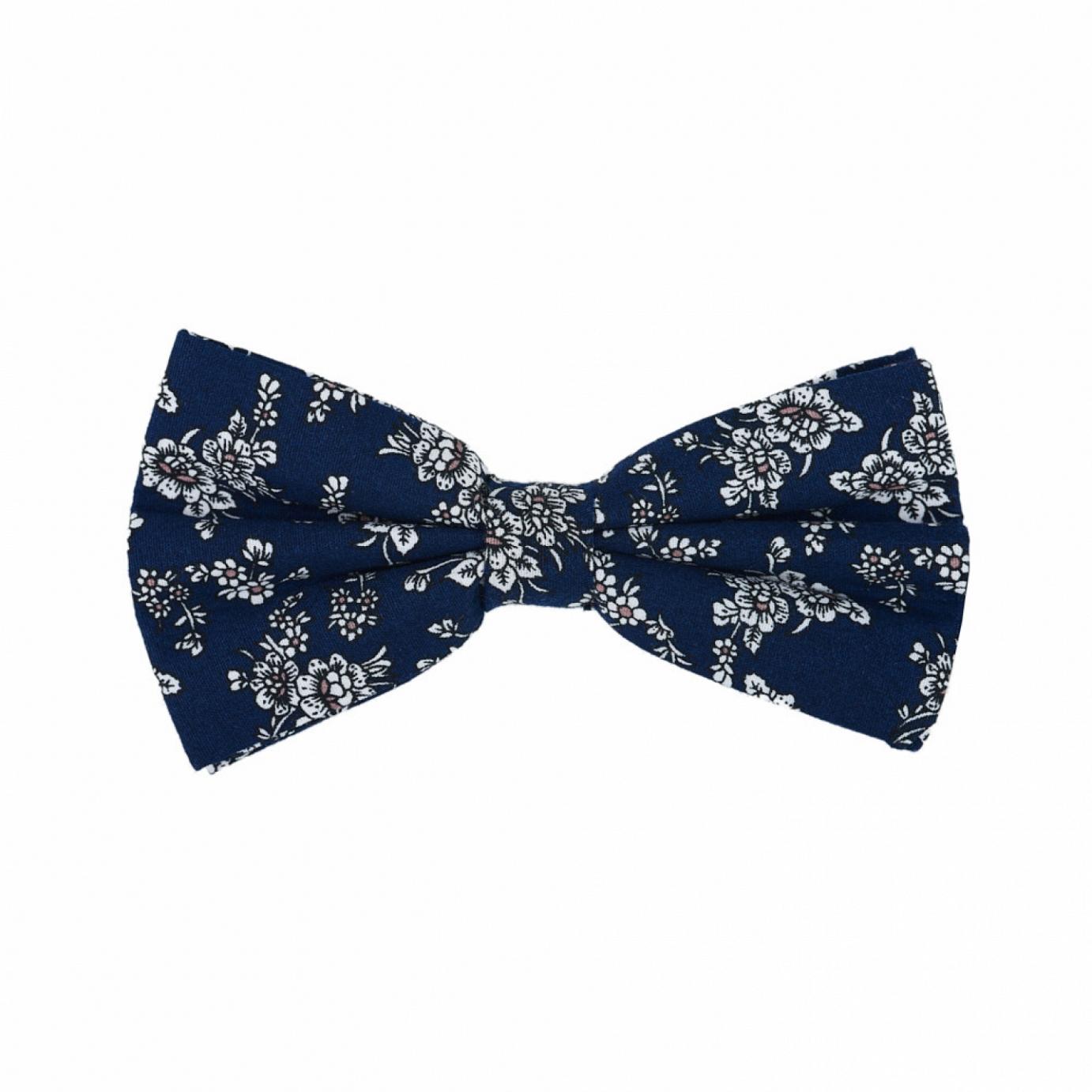 Papion casual bleumarin, Onore