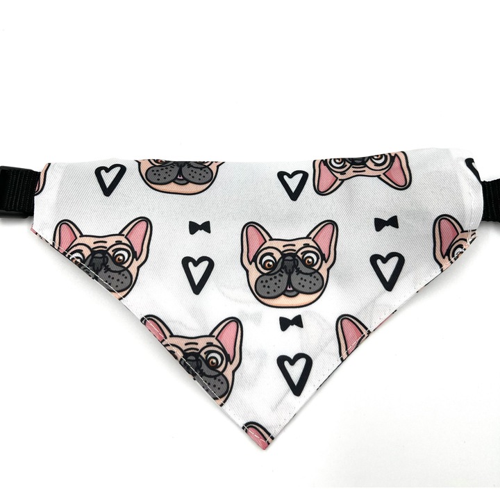 Bandana/accesoriu caini/pisici talie mica-medie, ajustabila pe marime cu prindere securizata tip clips, Alb cu buldog, circumferinta gat 14-46 cm