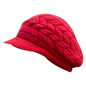 Női kalapok és sapkák