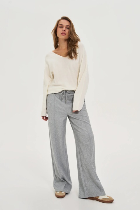 Pantaloni gri cu picioare largi, Gri