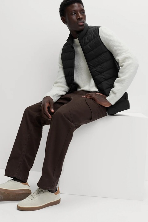 Marks & Spencer, Vesta matlasata cu buzunare cu fermoar, Gri antracit, 3XL