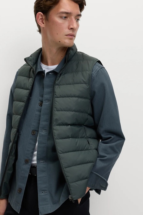 Marks & Spencer, Vesta matlasata cu buzunare cu fermoar, Albastru petrol, M