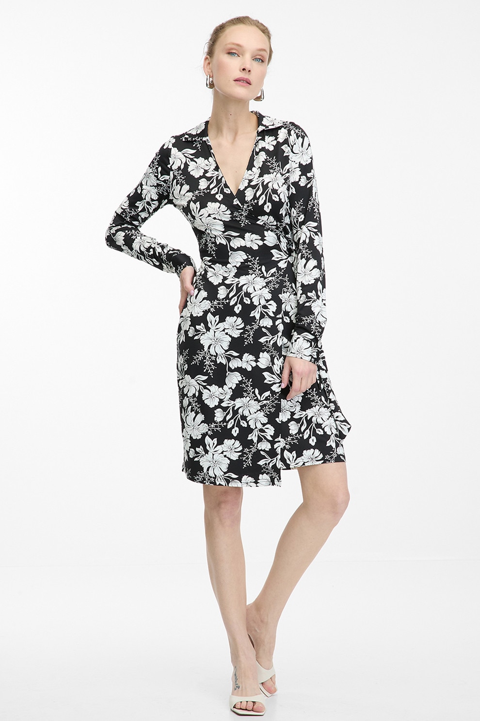 orsay, Rochie midi cu model petrecut, decolteu in V si model floral, Alb, Negru, M