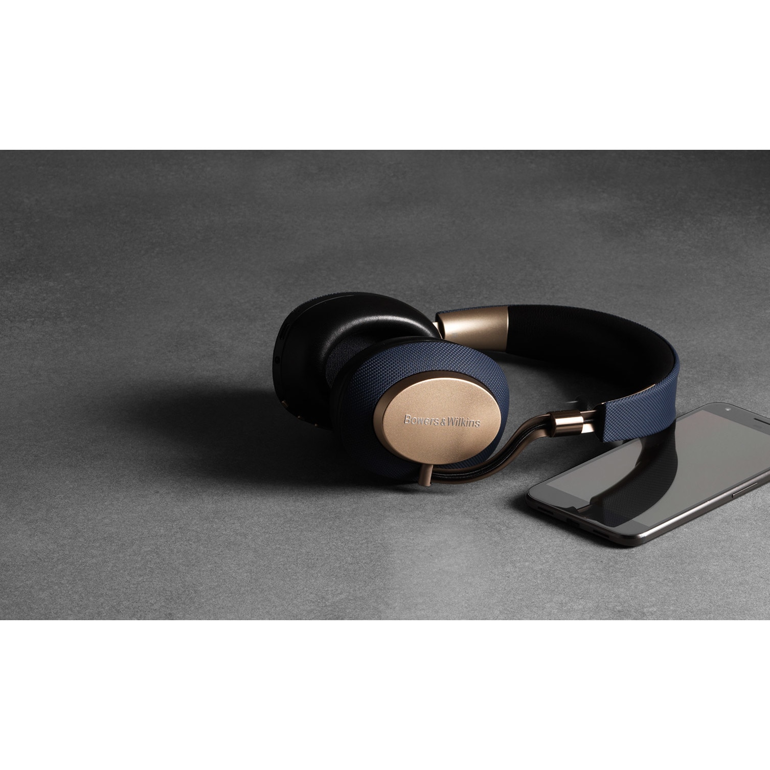 The know Compliance to Casti audio HI-FI Bowers & Wilkins PX Wireless, finisaj Soft Gold - eMAG.ro