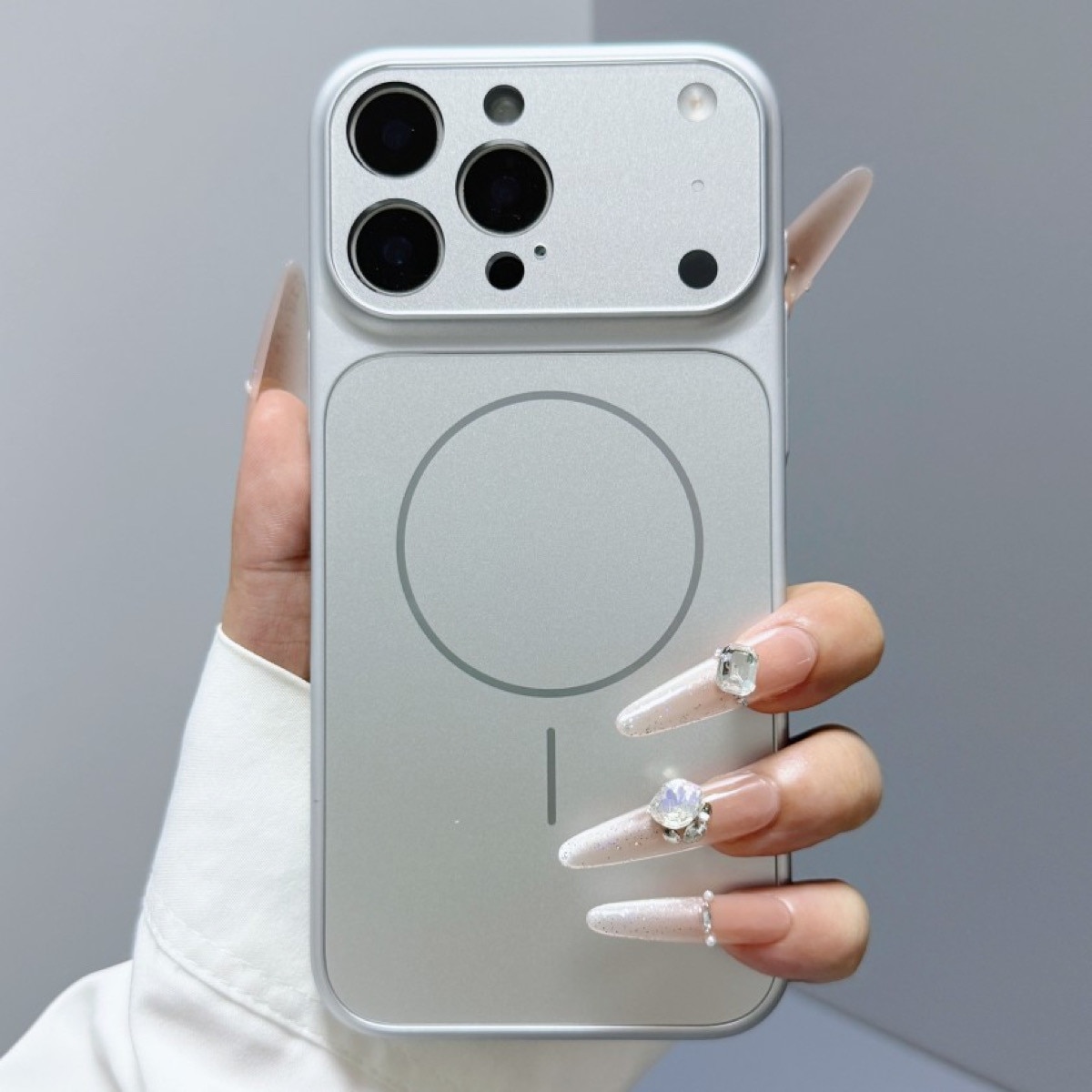 Husa magnetica ultra-subtire pentru iPhone 17 Promax – Sticla mata nano, protectie camera, culoare Gri