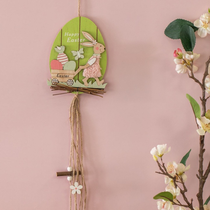 Ou decorativ de paste suspensabil din lemn verde lime decorat cu iepurasi & oua 55cm