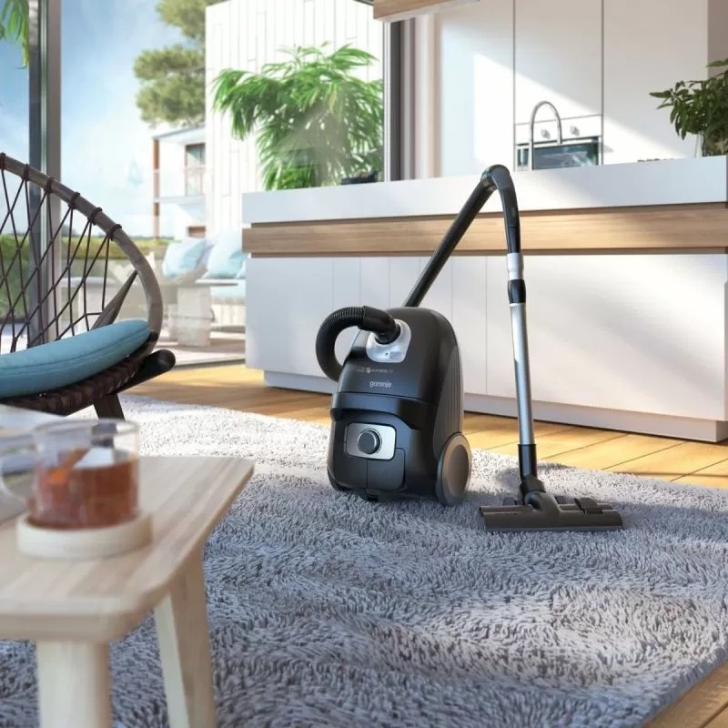 Aspirator Gorenje VCEA28GLBK, filtru Hepa, 700w, Roșu/Negru
