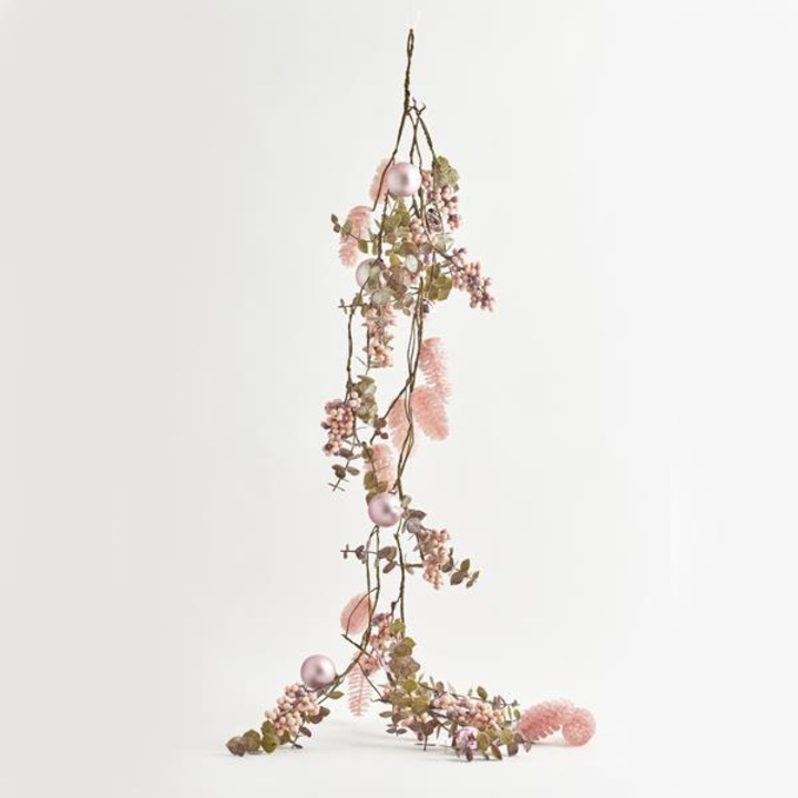 Decoratiune Ramura de brad cu conuri de pin si frunze 110 cm