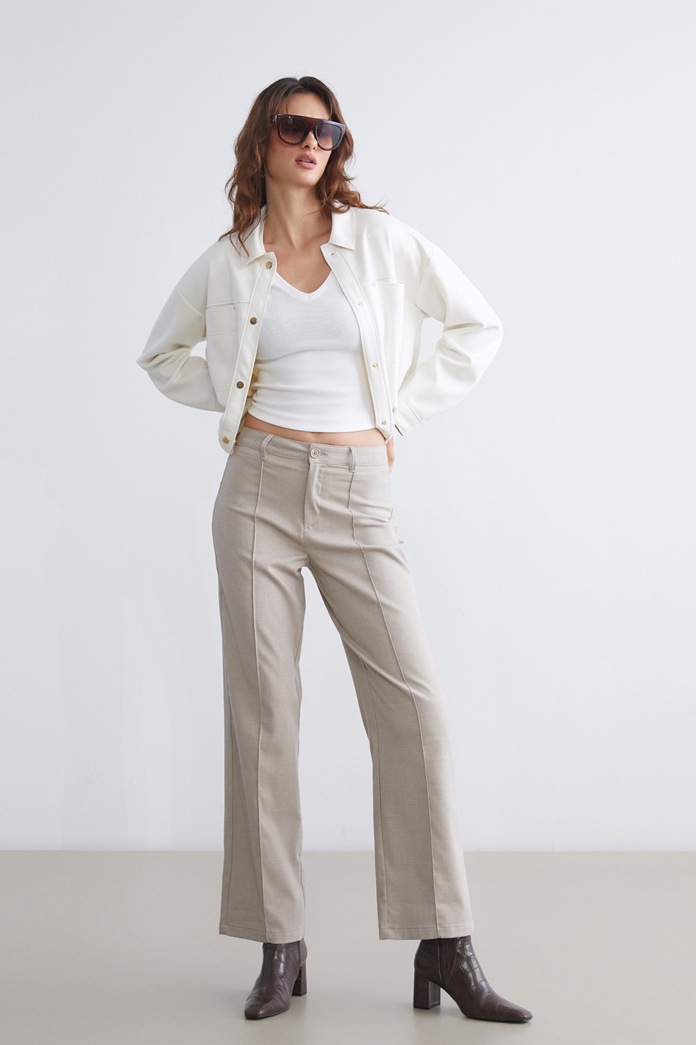 LC WAIKIKI, Pantaloni slim-fit cu talie medie Vision, Maro taupe deschis, 42