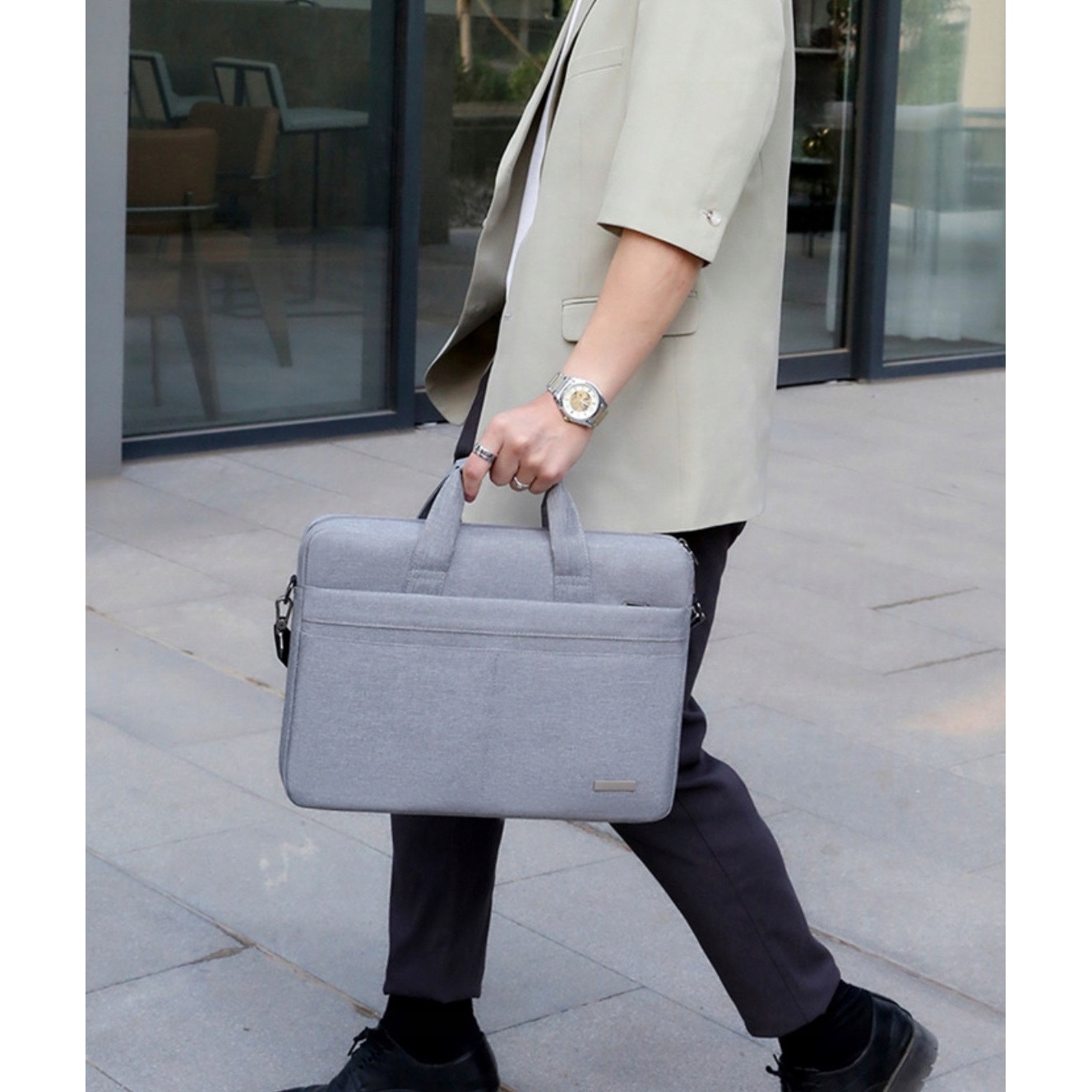 Geanta laptop EtuiTab, model travel case, waterproof, dimensiuni 41x30x7cm, culoare albastru inchis, pentru laptopuri de pana la 15,6"