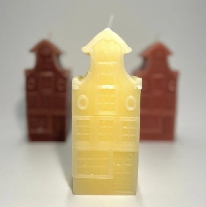 Lumanare fara miros in forma de casa olandeza. SET 5 BUCATI, CULORI DIVERSE 40 lei