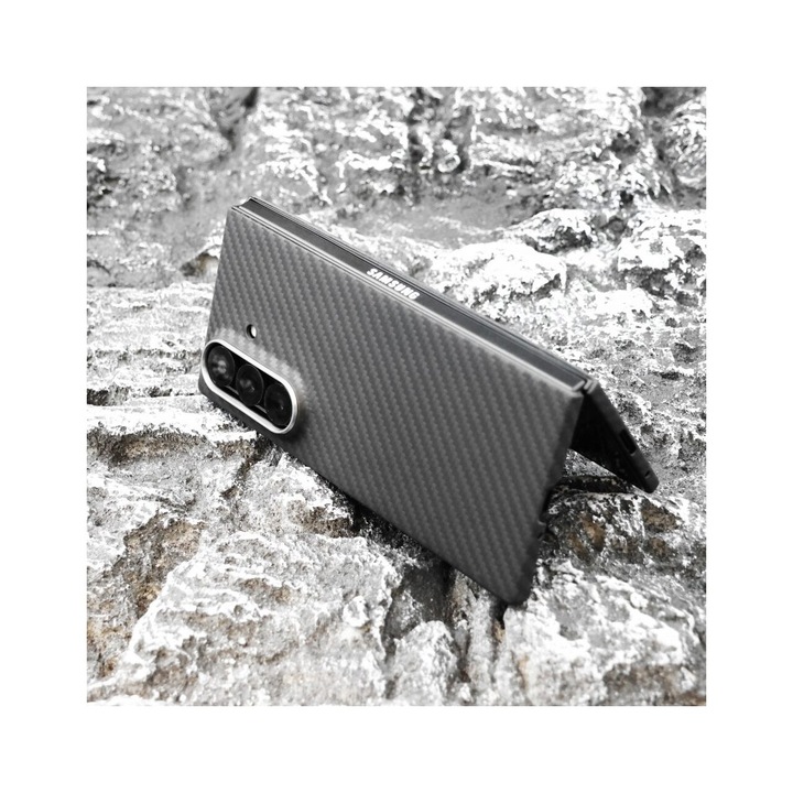 Husa magnetica din carbon si aramid pentru Samsung Galaxy Z Fold7, Negru