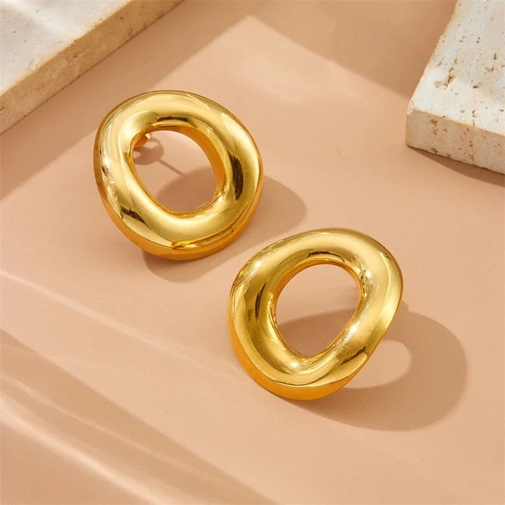 Cercei aurii, din otel inoxidabil, forma ondulata, ovala, suflati cu aur 18k, Destiny C5