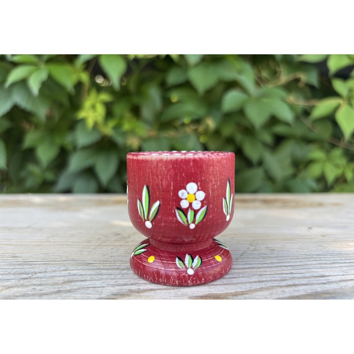 Ръчно рисувана дървена чаша за яйца