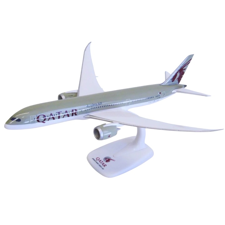 Макет самолет Qatar Airways Boeing B787-9, пластмаса, 31.5 см, мащаб 1:200