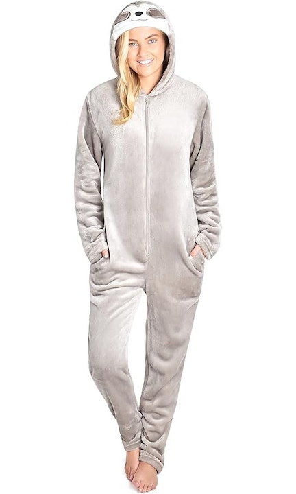 Pijama tip Salopeta pufoasa de dama cu gluga – fleece moale, calduroasa si confortabila, Gri deschis, Marimea M