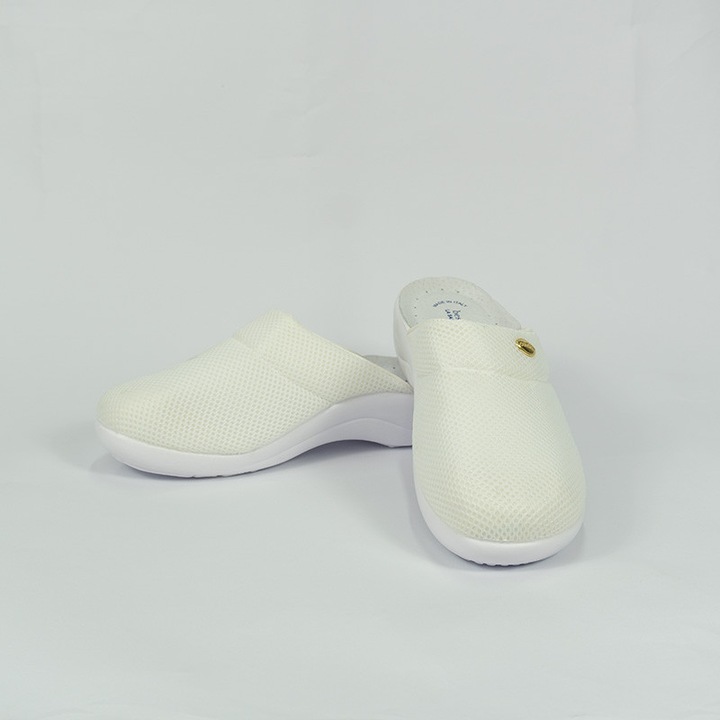 Saboti medicali Masstex, textil alb, marimea 40, confort si ventilatie optimă