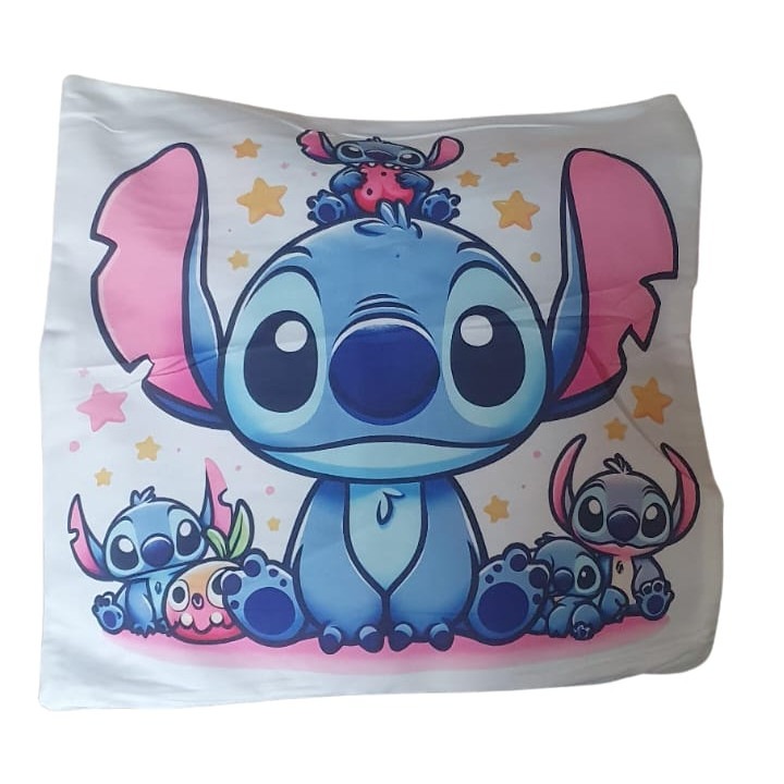 Perna decorativa pentru copii, design Stitch, 45x45 cm, moale, multicolor