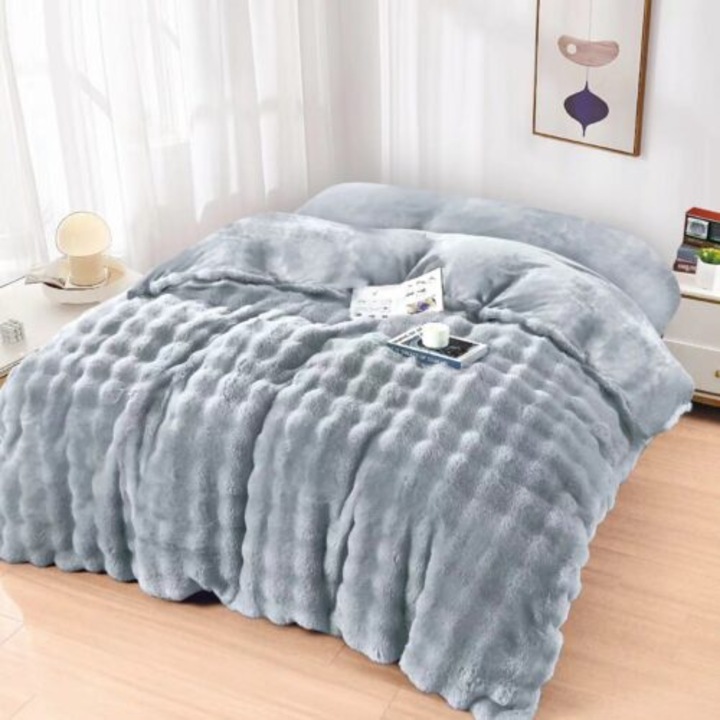 Patură Cocolino, Ralex Pucioasa, 200x230cm, design cu puncte, culoare multicolor