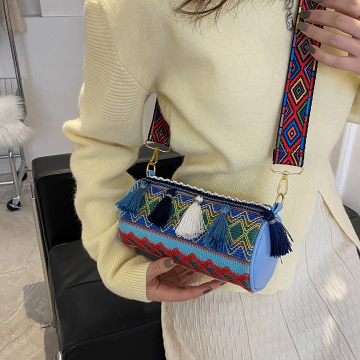 Női Válltáska, Színes Etnikai Mintával, Dekoratív Bojtos és Széles Állítható Pánttal, Casual Chic Textil Táska, Tökéletes Boho, Fesztivál vagy Nyaralás Szettekhez, 21.5x10x10 cm, Kék, PriStyle®